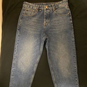 Skater Jeans in Vintage Dark Wash Blue